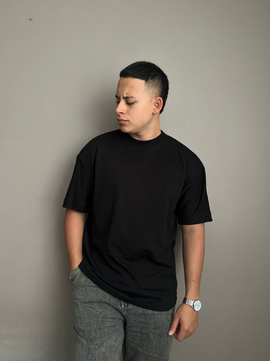 BASIC NEGRA OVERSIZE