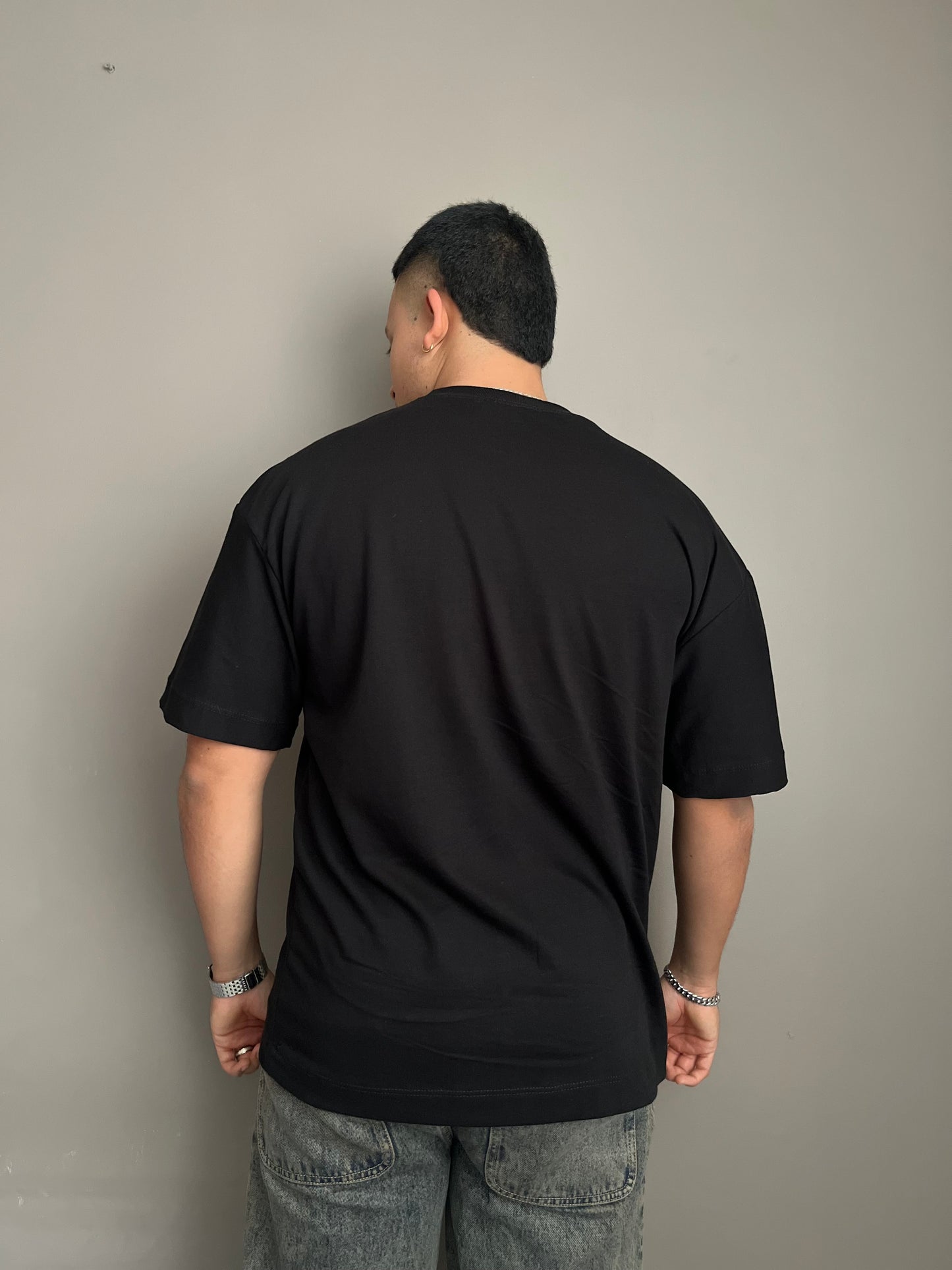 BASIC NEGRA OVERSIZE