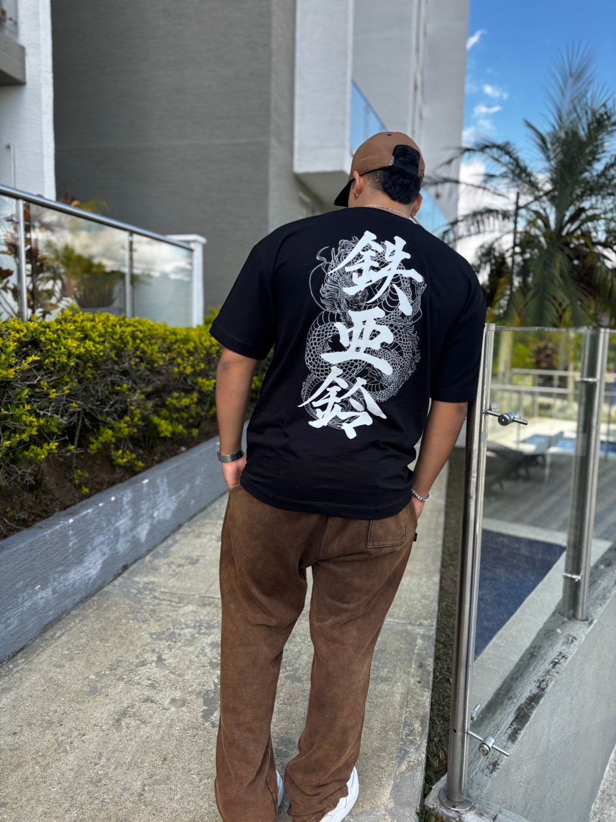 Camiseta negra drop chinese culture