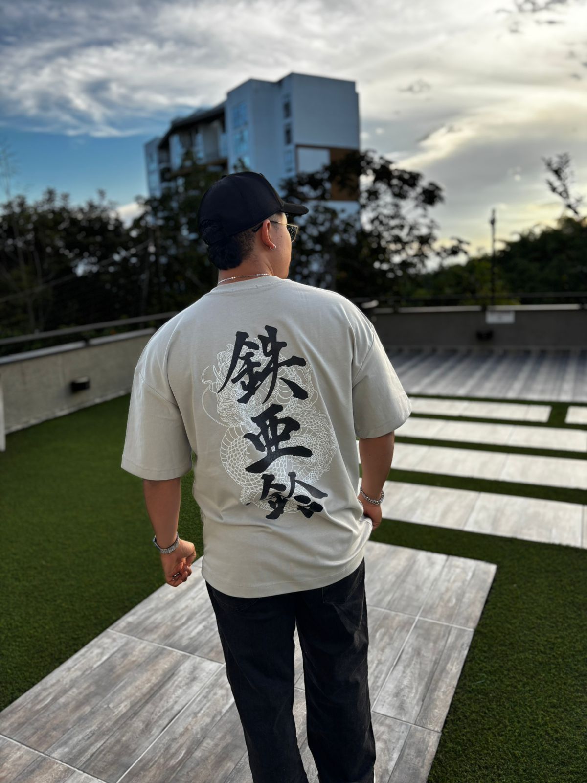 Camiseta gris drop chinese culture
